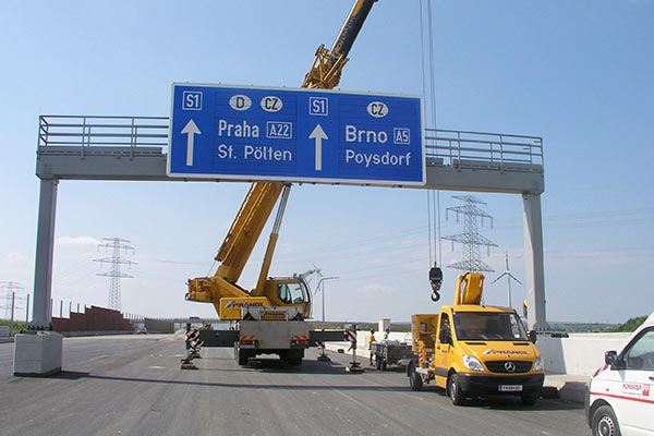 Montaz Portály dopravného značenia